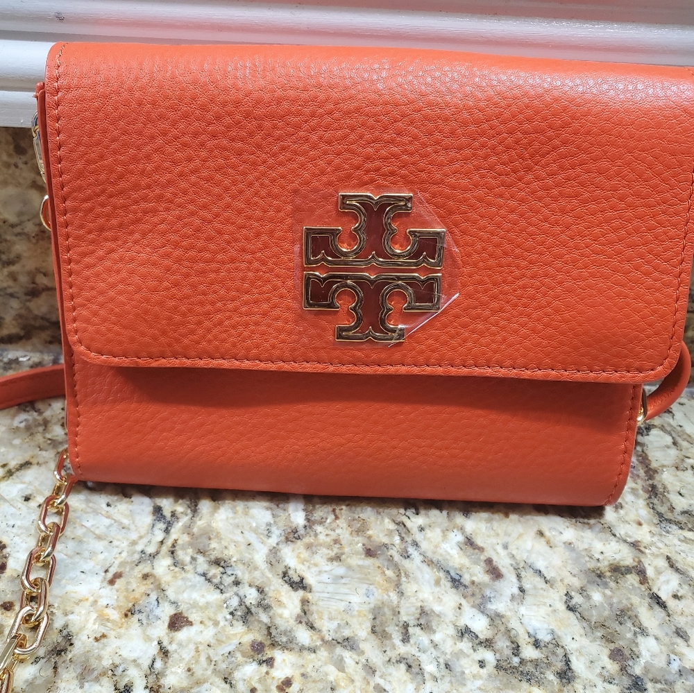 Tory Burch Britten chain wallet